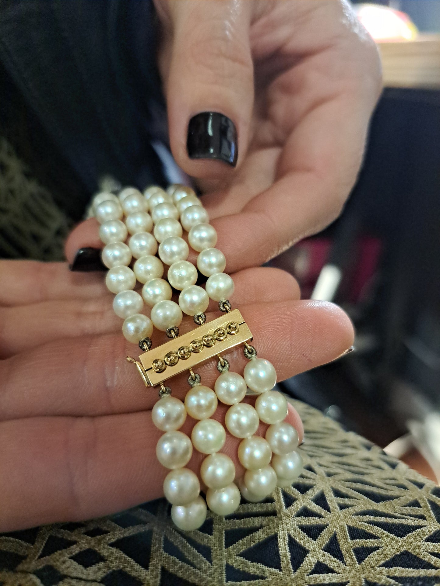 Pulsera europea, cuatro hileras con perlas cultivadas. Cierre corredizo de oro.