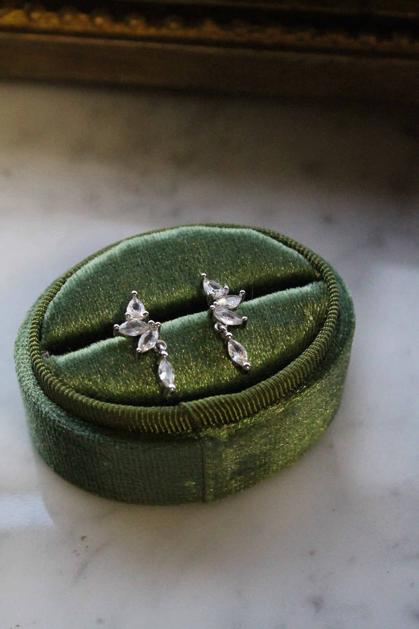 Aros colgantes marqueza, plata 925 y zirconitas.