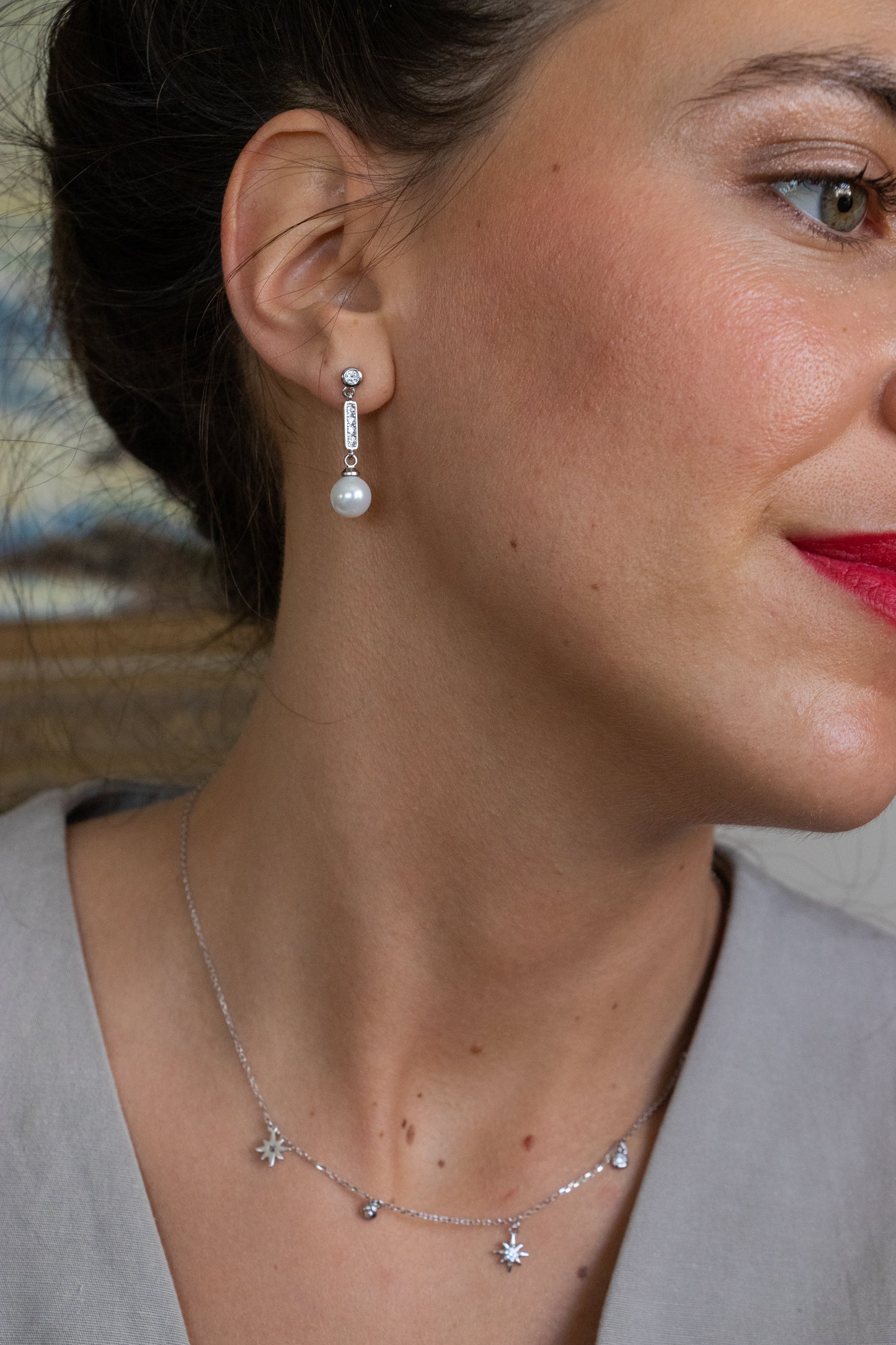 Aros colgantes, plata fina 925 y zirconitas incoloras.
