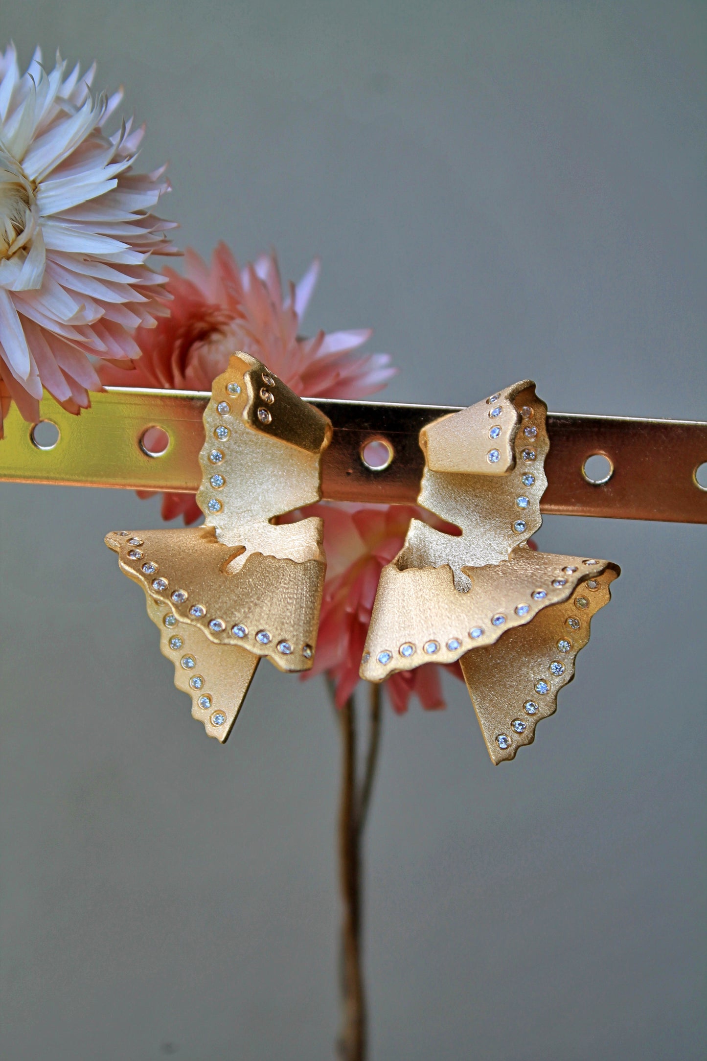 Aros metal plata 925, enchape de oro y zirconitas