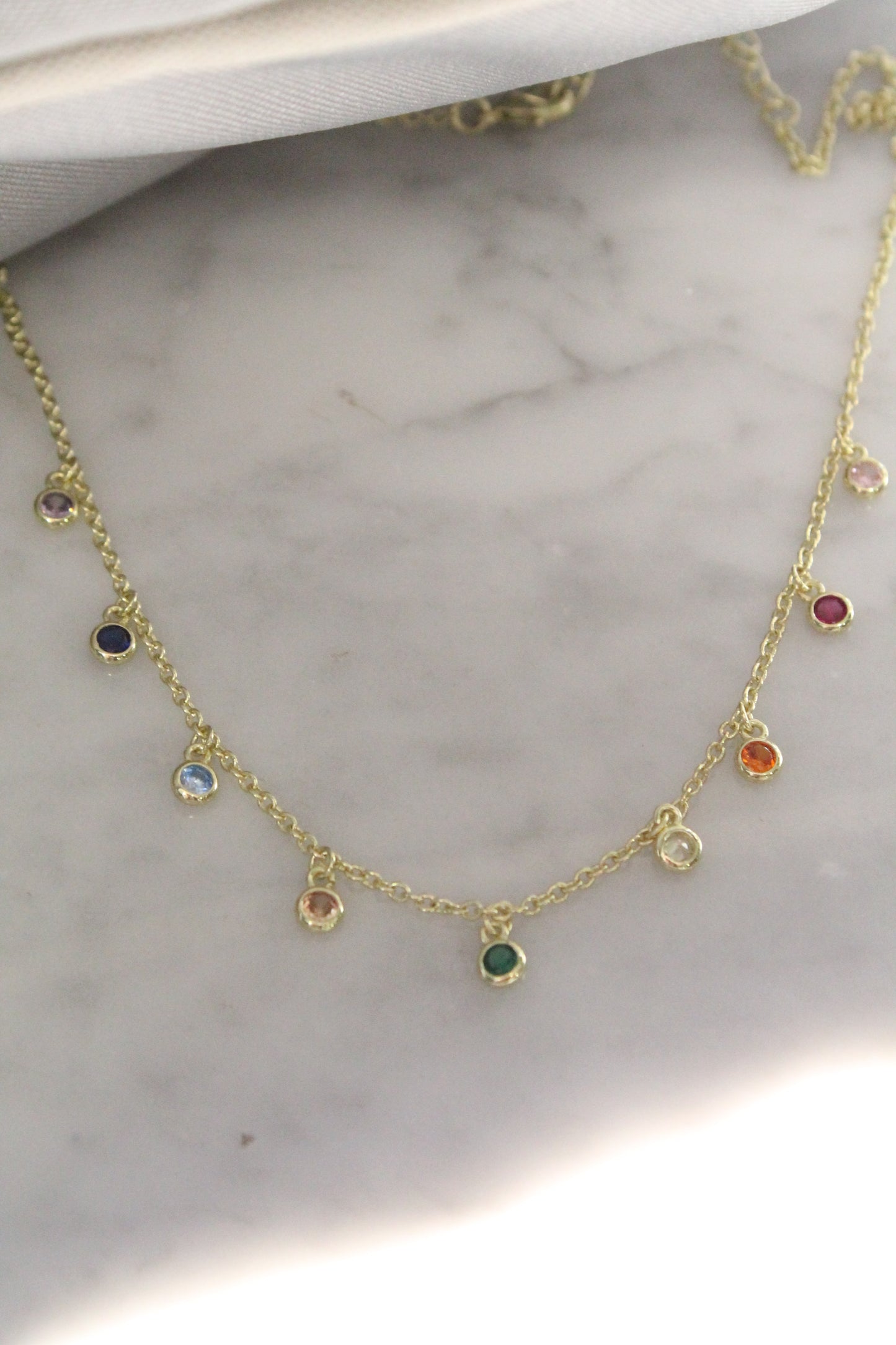 Collar colores, plata 925, enchapado en oro amarillo de 18k y zirconitas de colores.