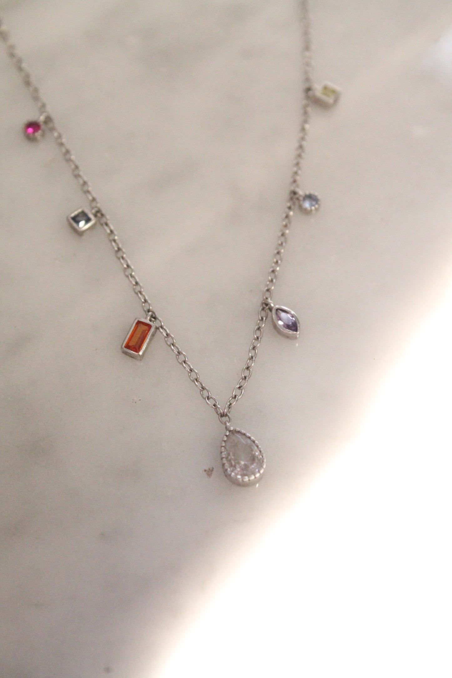 Collar colores, plata 925 y zirconitas.