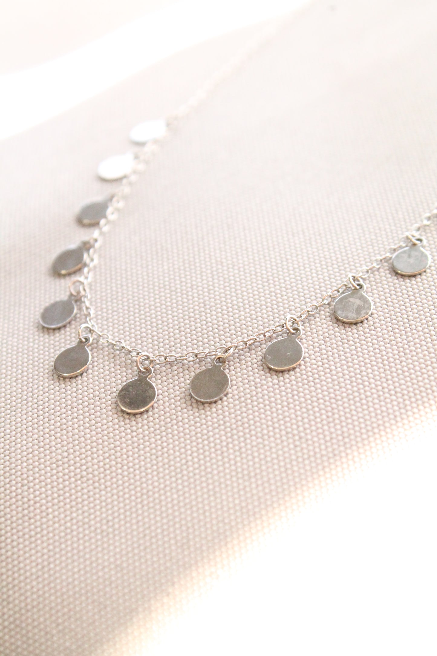 Collar bolitas y plata 925.