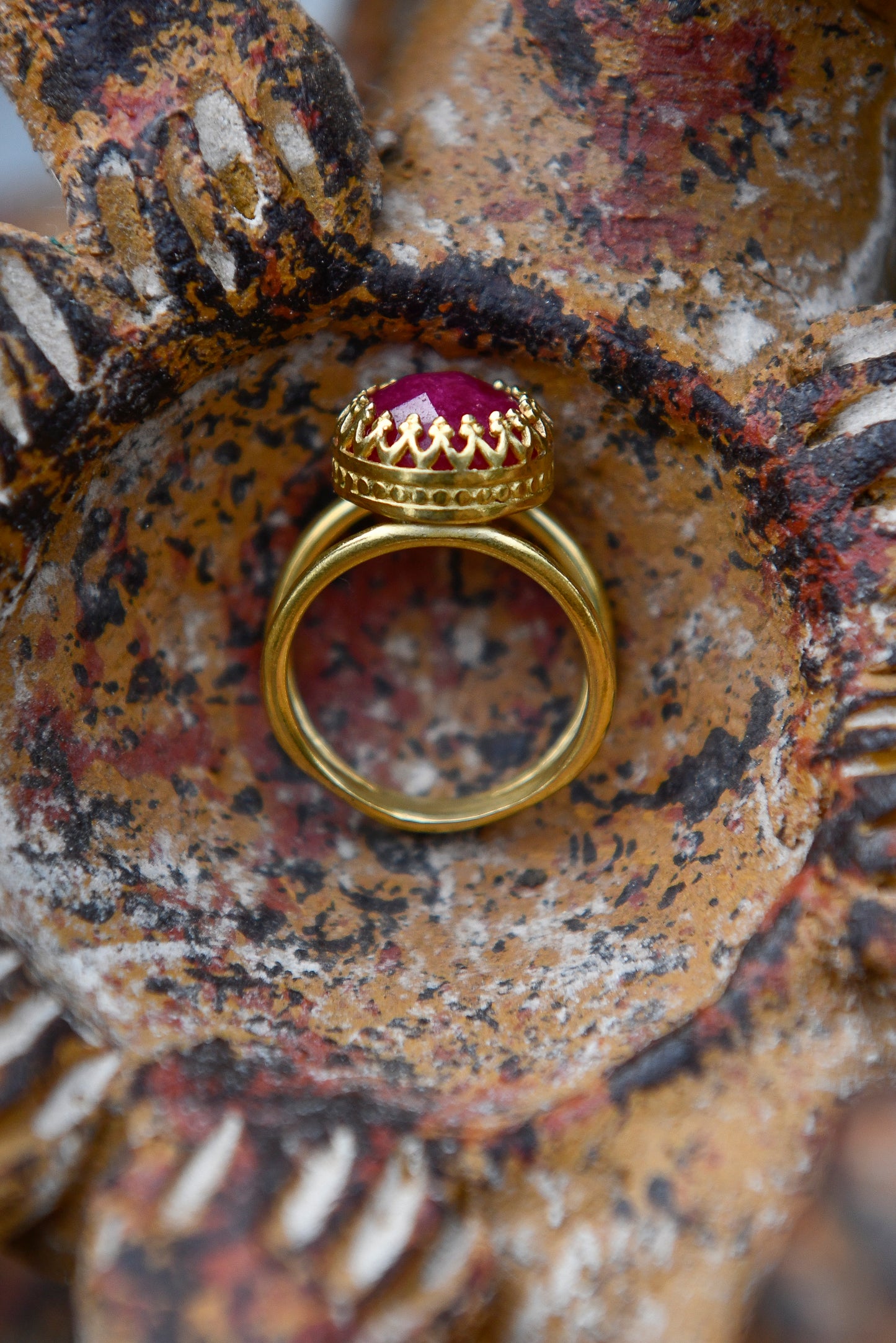 Anillo plata 925, hecho a máquina, enchapado en oro y rubí Glassfield