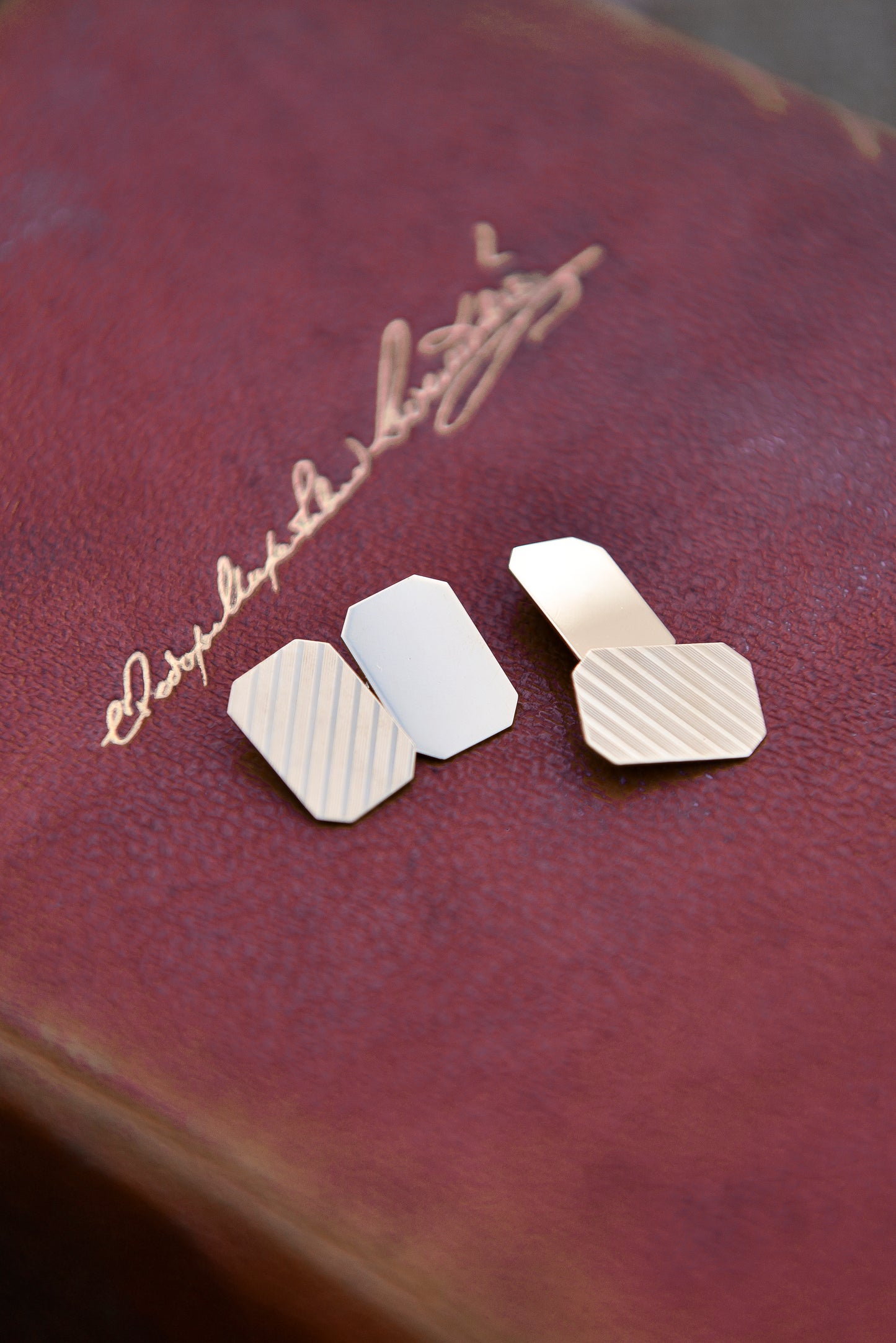 Par de colleras Inglesas, hechas a mano en Birmingham 1962, de oro de 9 ct.