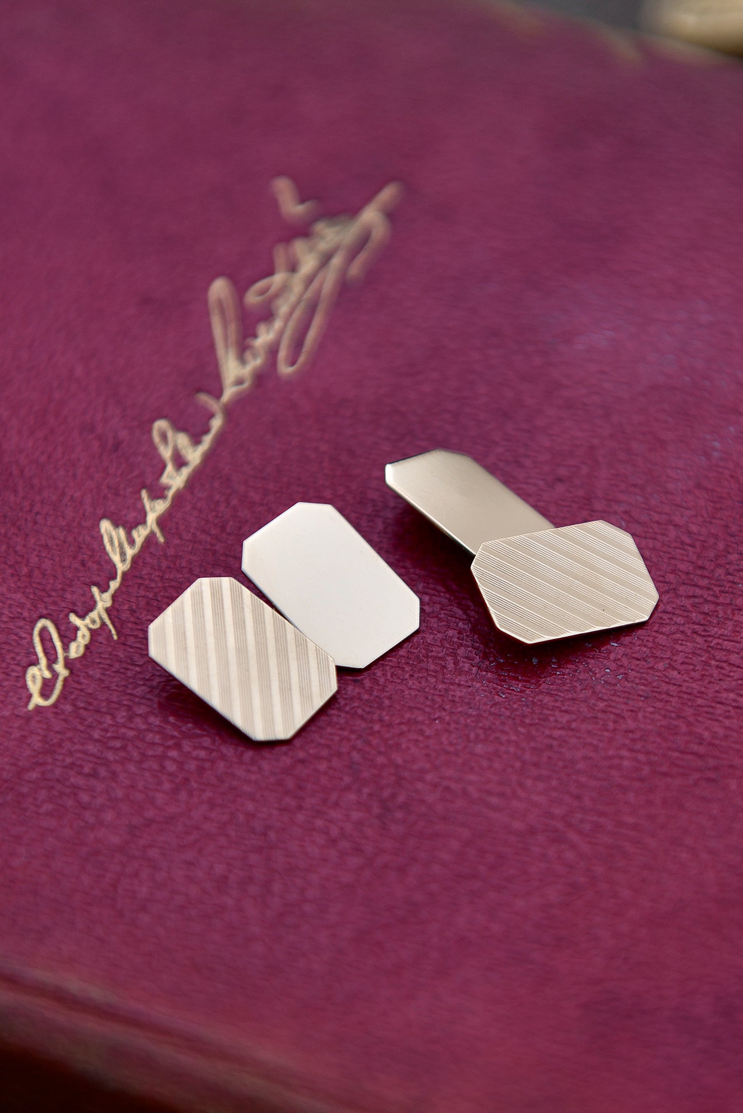 Par de colleras Inglesas, hechas a mano en Birmingham 1962, de oro de 9 ct.