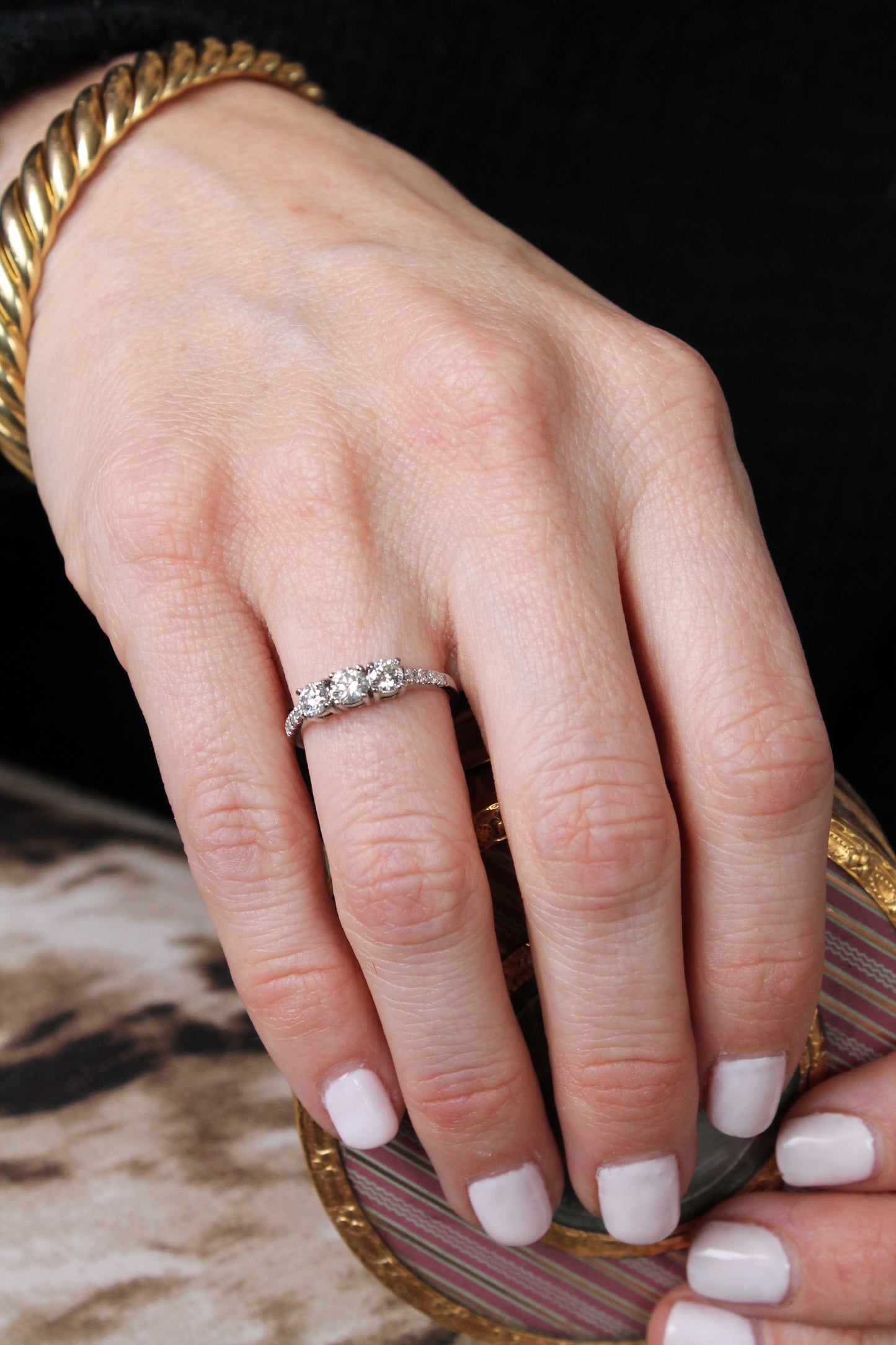 Anillo modelo tricillo a pedido, hecho a mano de platino y brillantes.