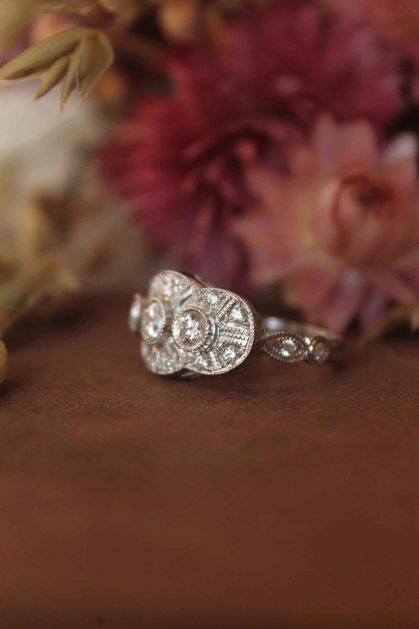 Anillo hecho a mano, plata 925 con baño de rodio y piedras zirconitas