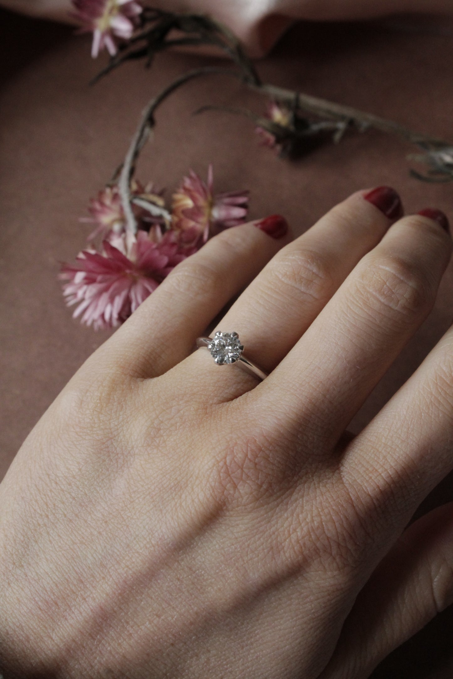 Anillo solitario oro blanco