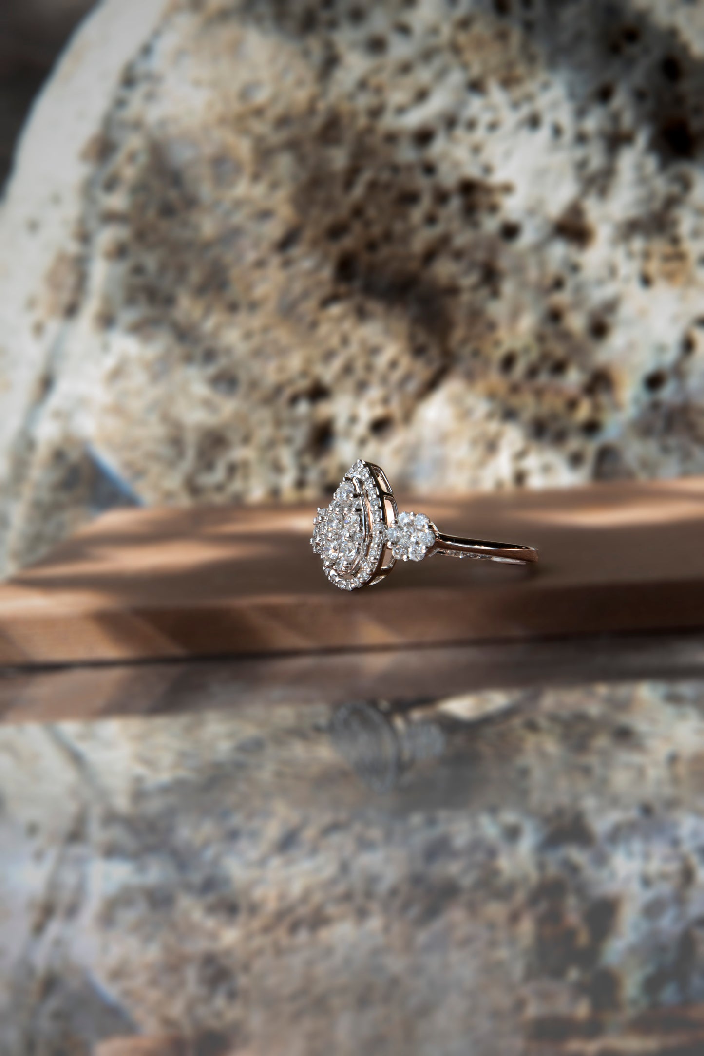 Anillo oro blanco y diamantes