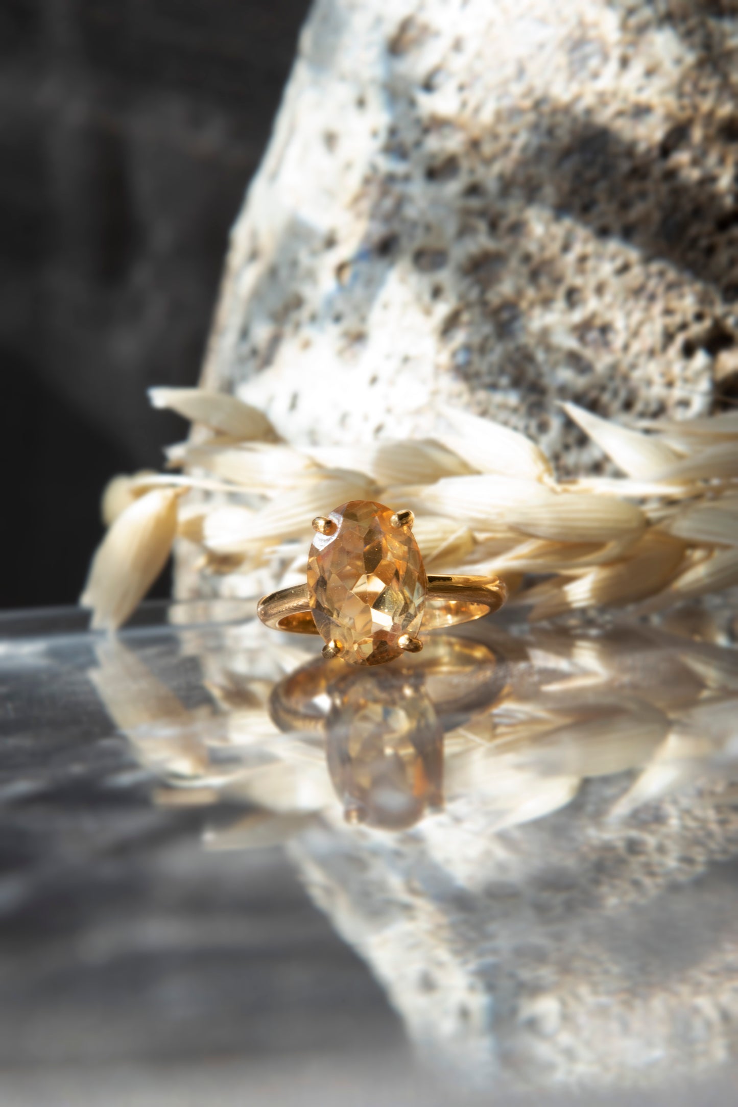 Anillo plata 925 enchapado en oro y cuarzo citrino