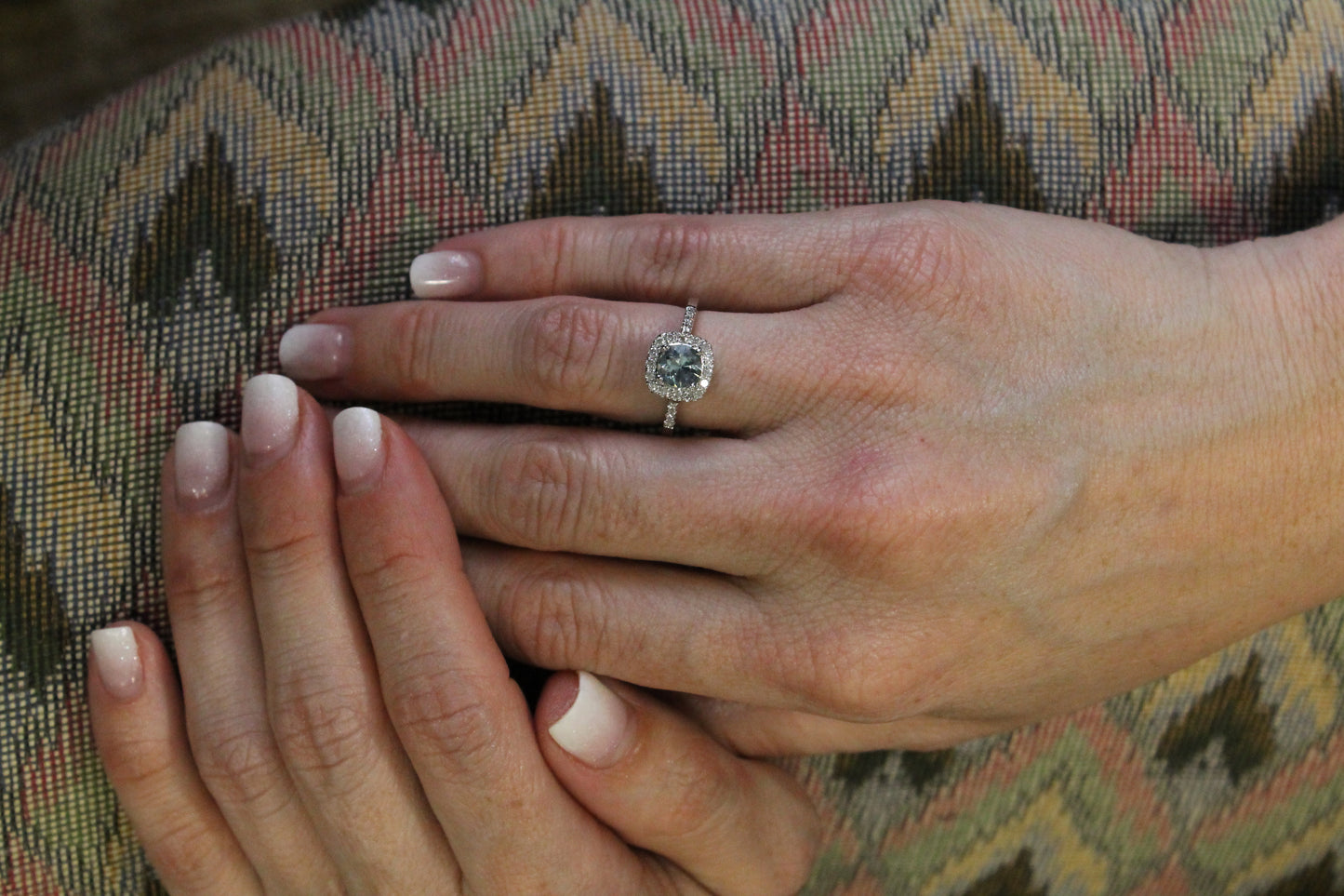 Anillo a pedido, hecho a mano, platino, aguamarina y brillantes.