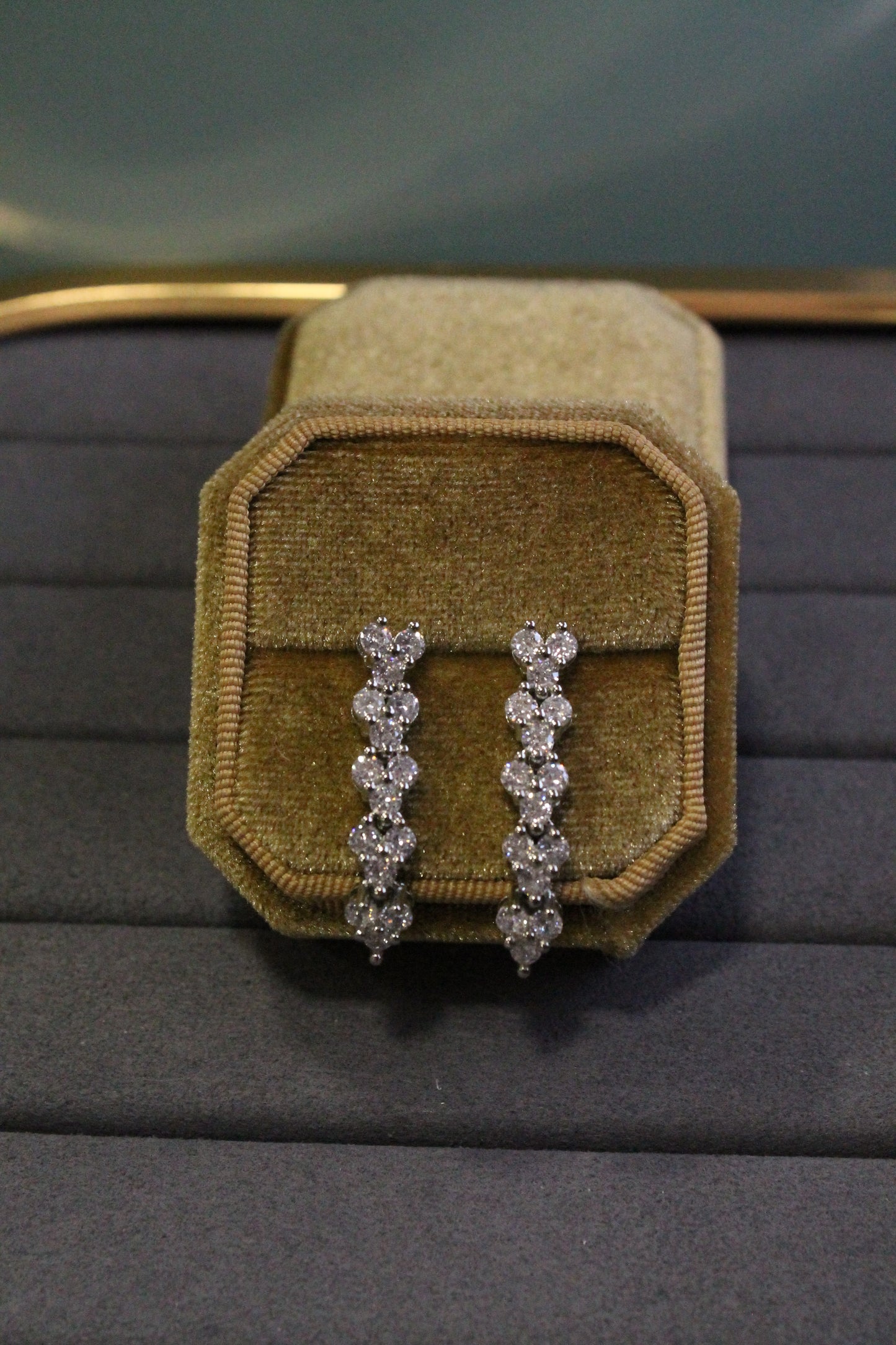 Aros largos, plata 925 y zirconitas.