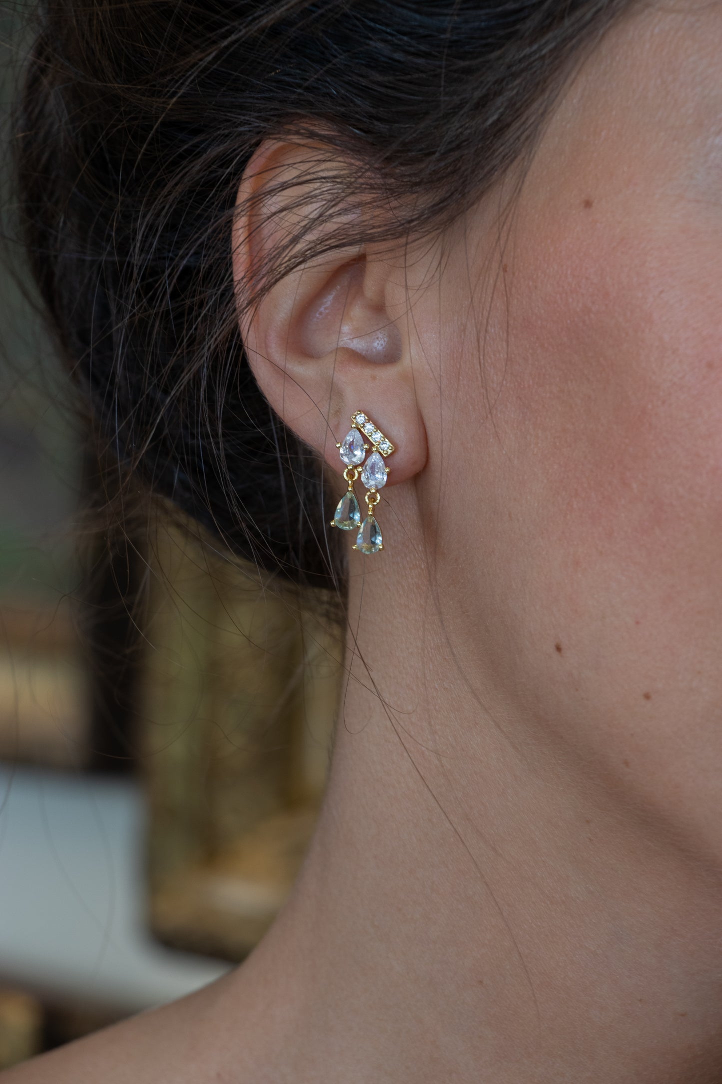 Aros estilo antiguo, plata 925 enchapado en oro y zirconitas.