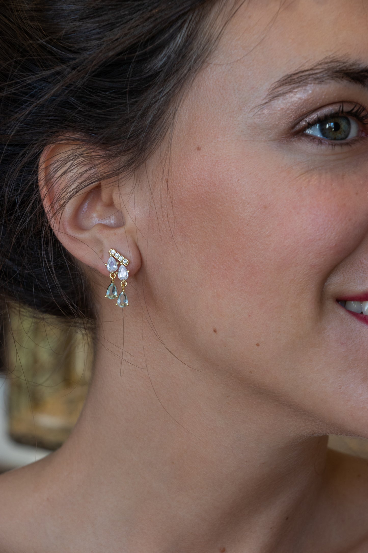 Aros estilo antiguo, plata 925 enchapado en oro y zirconitas.