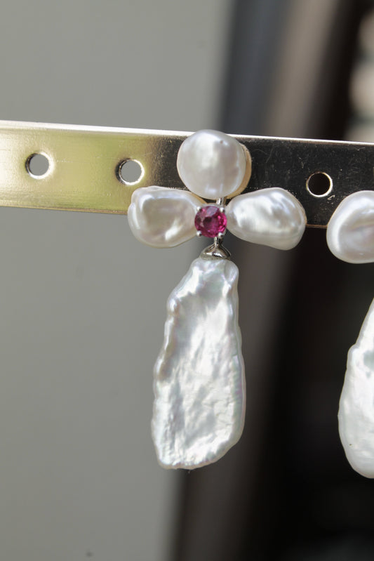 Aros plata 925 enchapados en oro, perlas y rubíes