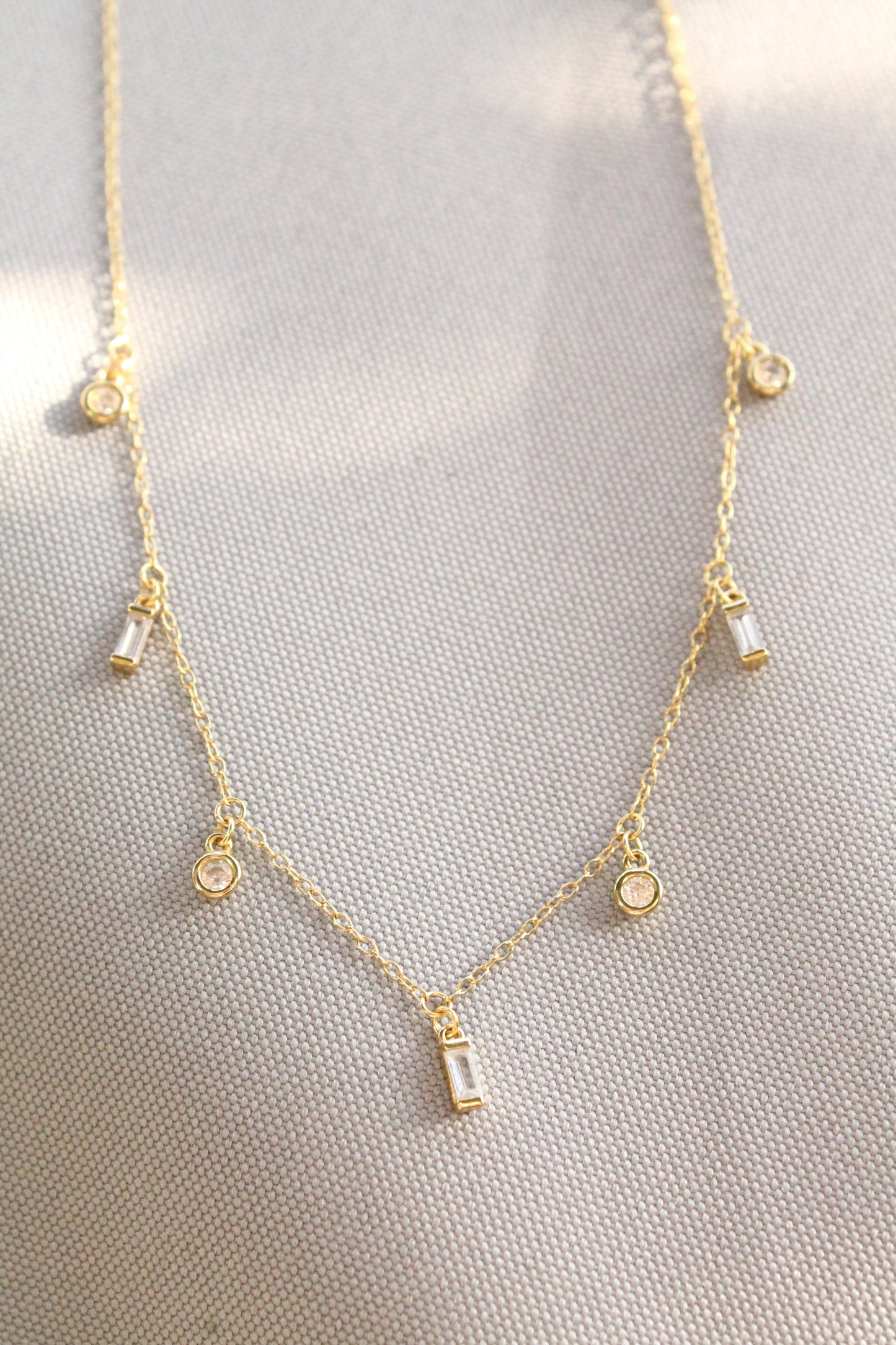 Collar borlas, plata 925, enchapado en oro amarillo de 18k y zirconitas.