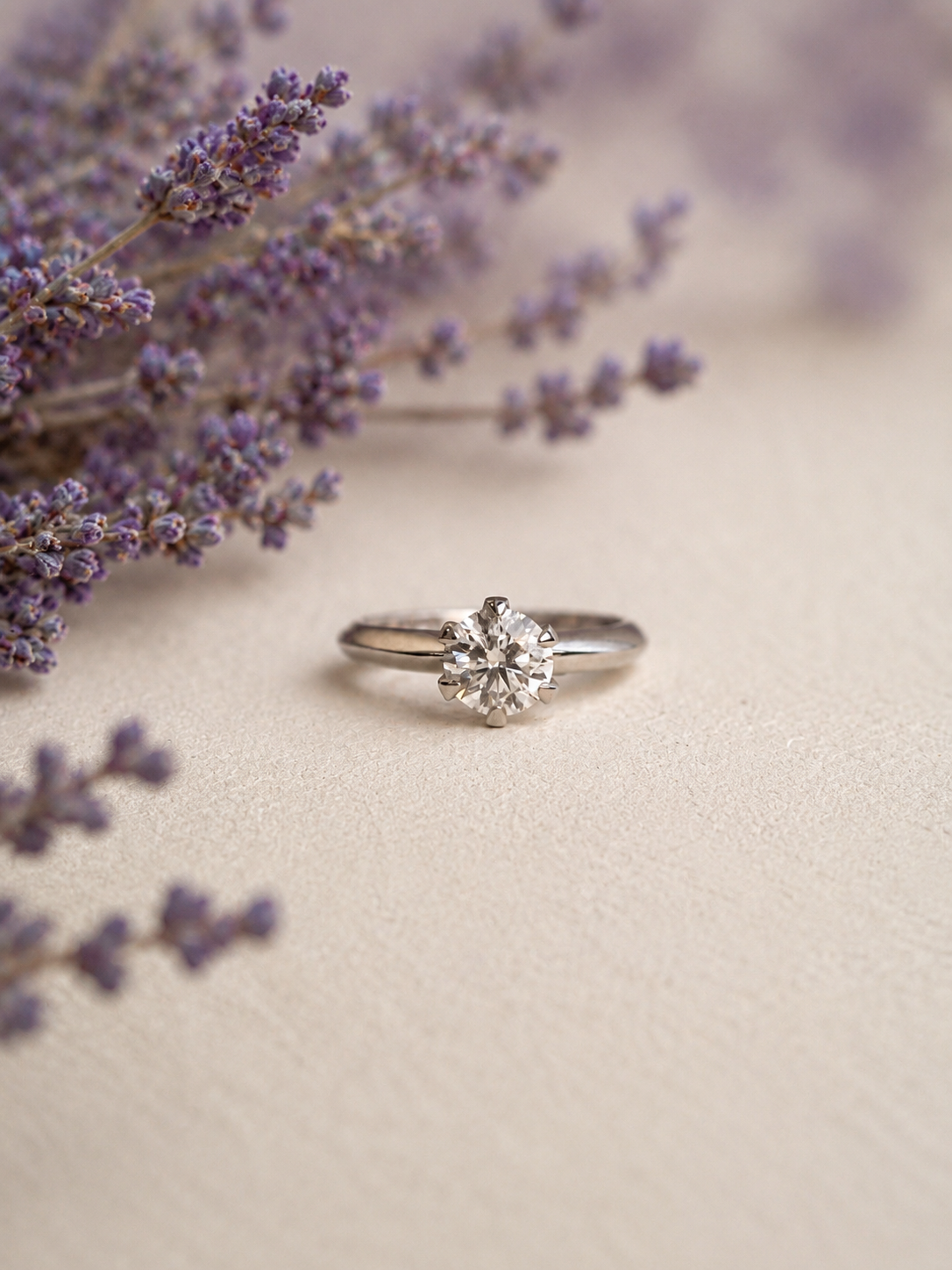 Anillo solitario oro blanco