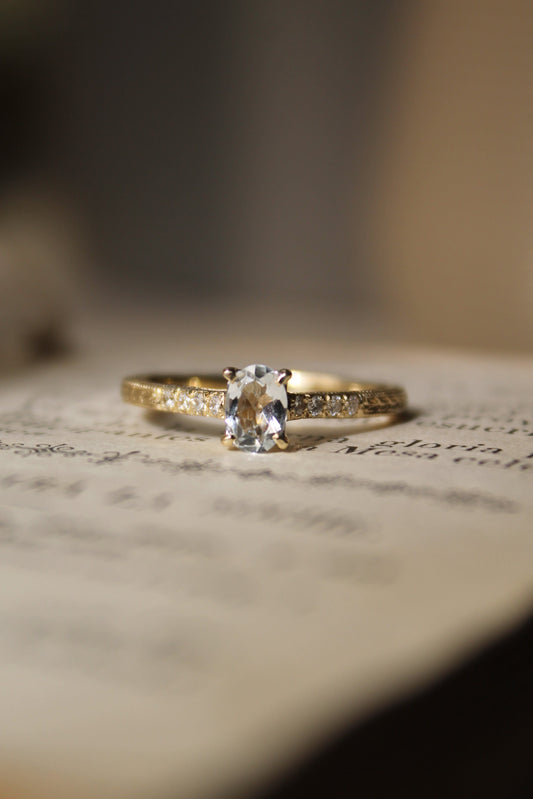 Anillo oro amarillo, aguamarina y brillantes
