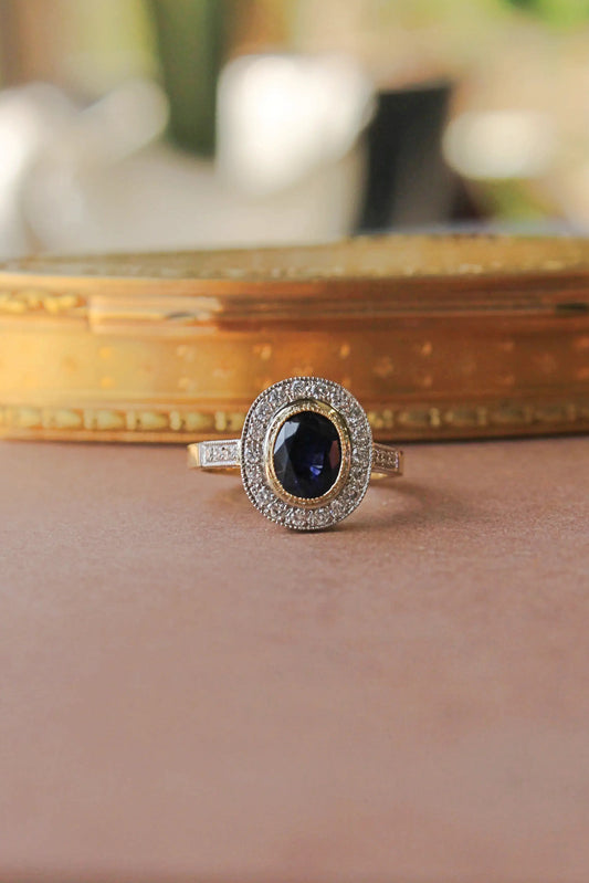 Anillo a pedido, hecho a mano, platino, oro amarillo, zafiro y brillantes
