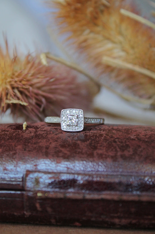 Anillo oro blanco y brillantes