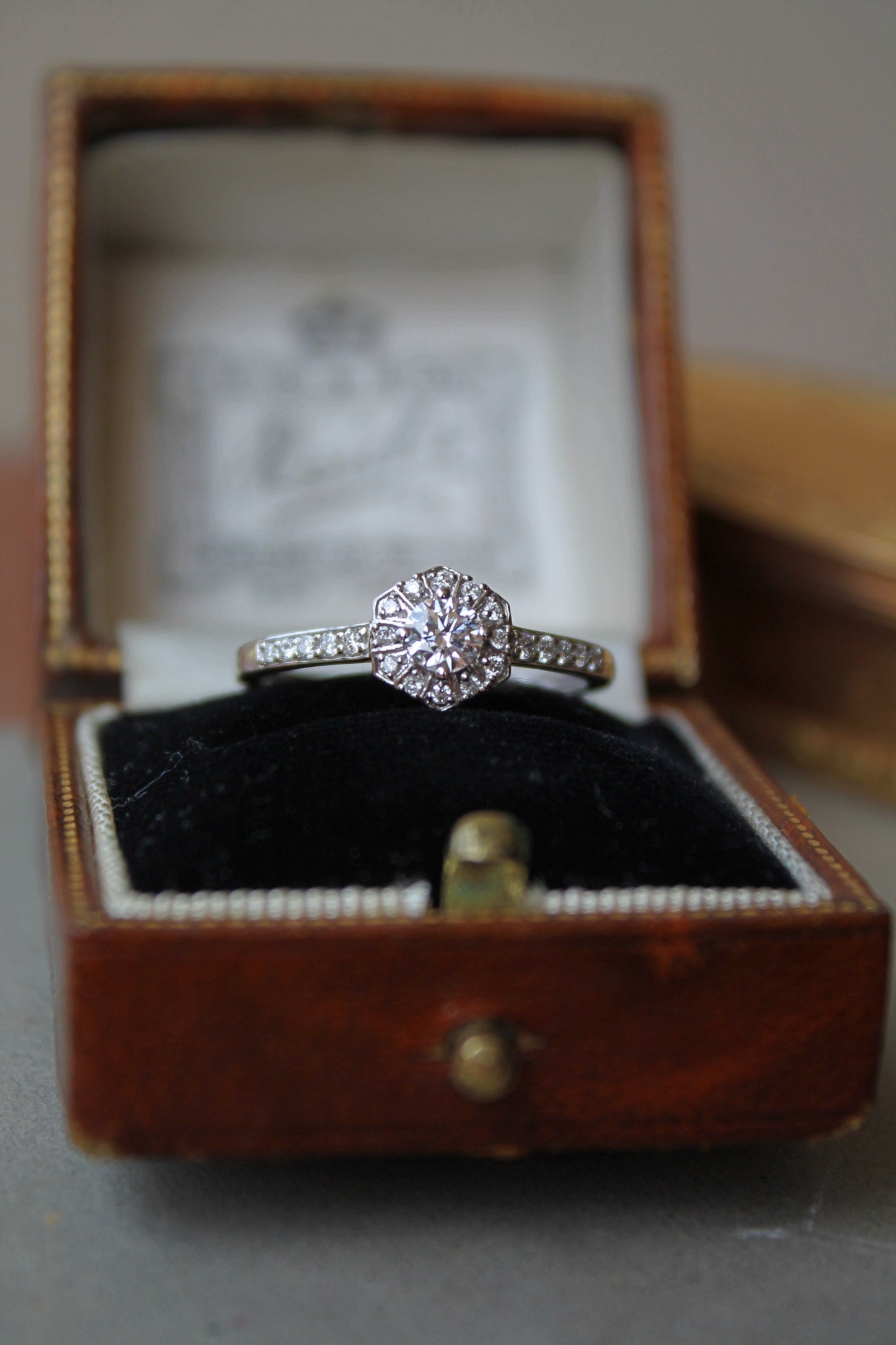 Anillo oro blanco y diamantes de laboratorio