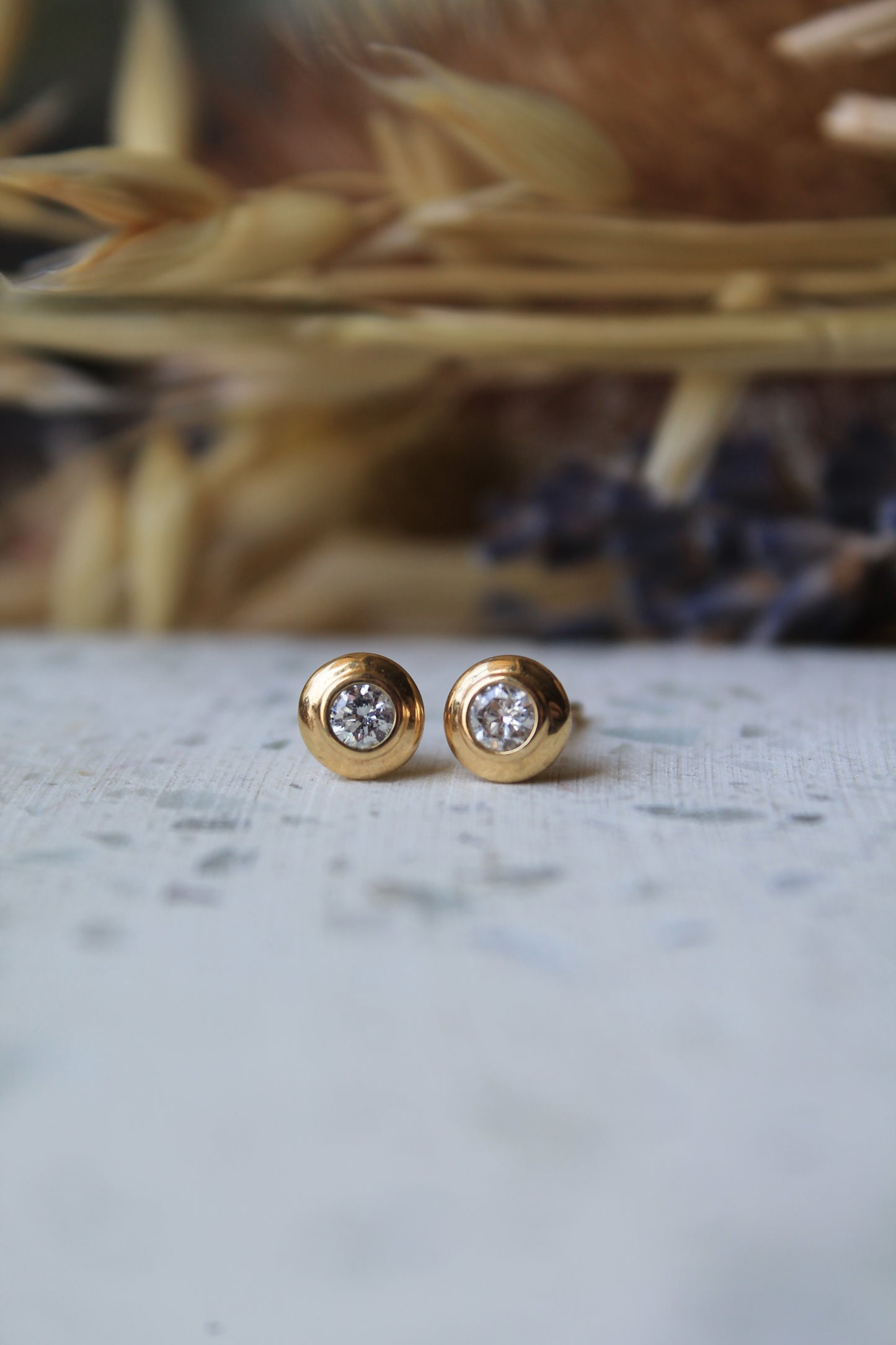 Aros oro amarillo y brillantes