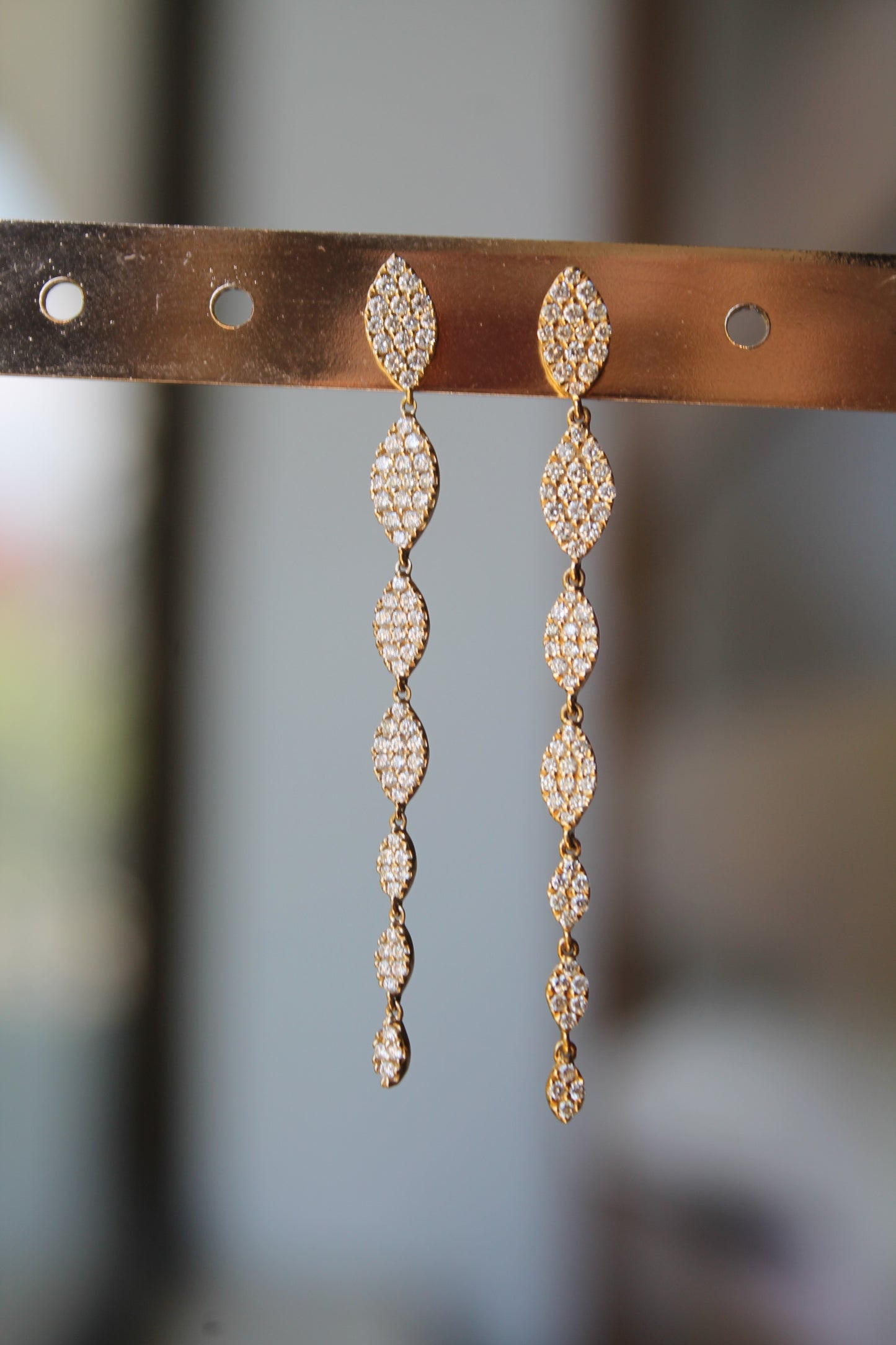 Aros oro amarillo y brillantes