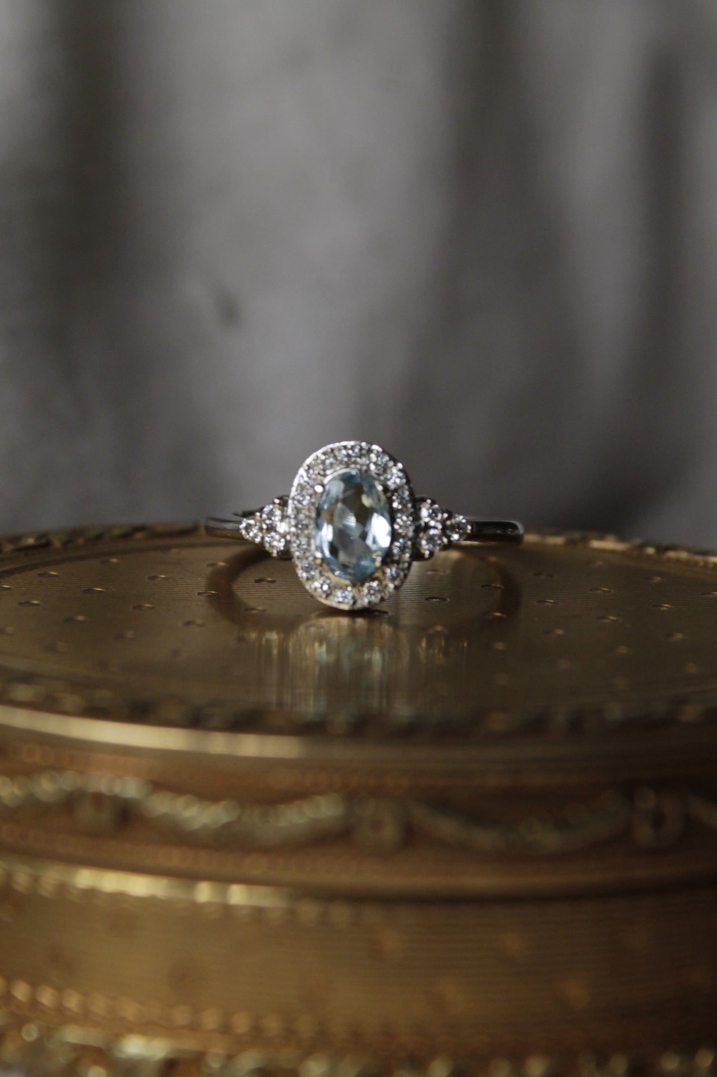 Anillo hecho a mano, Platino, Aguamarina y Brillantes